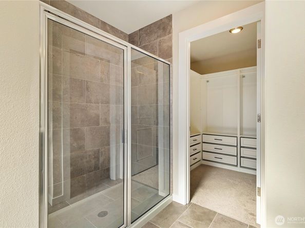 317 207th Street SE, Bothell WA 98012