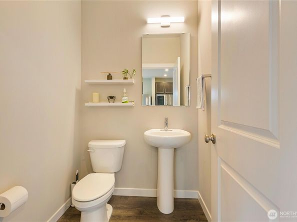 317 207th Street SE, Bothell WA 98012