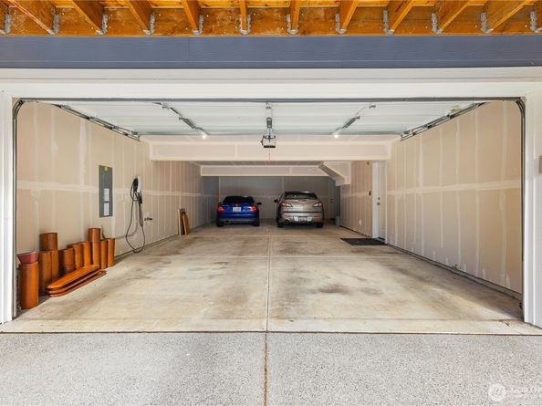 317 207th Street SE, Bothell WA 98012