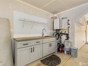 317 207th Street SE, Bothell WA 98012