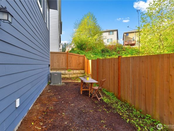 317 207th Street SE, Bothell WA 98012