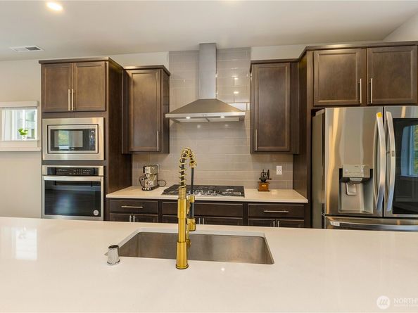 317 207th Street SE, Bothell WA 98012