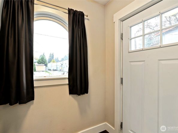 1134 N Callow Avenue, Bremerton WA 98312