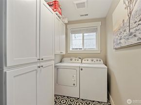 1134 N Callow Avenue, Bremerton WA 98312