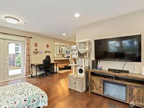 1134 N Callow Avenue, Bremerton WA 98312