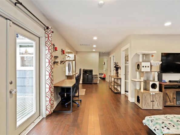 1134 N Callow Avenue, Bremerton WA 98312