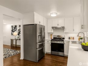 2212 168th Avenue NE, Bellevue WA 98008