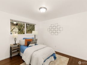 2212 168th Avenue NE, Bellevue WA 98008