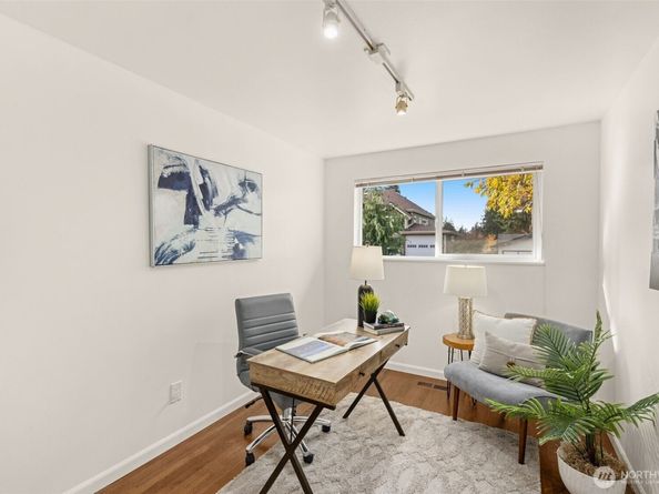 2212 168th Avenue NE, Bellevue WA 98008