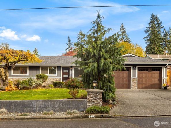 2212 168th Avenue NE, Bellevue WA 98008