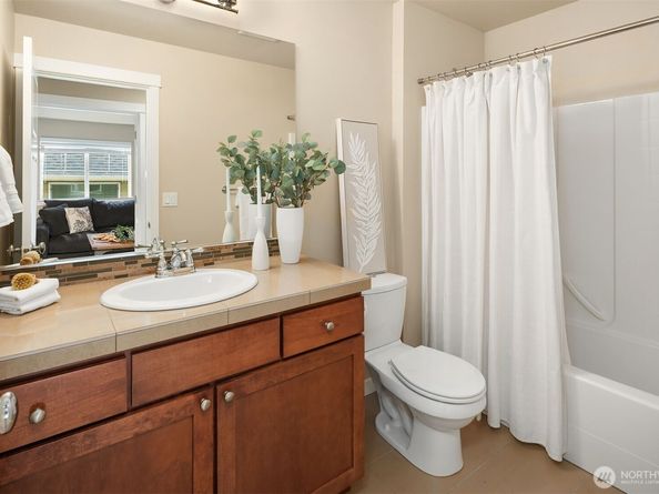 23127 36th Drive SE, Bothell WA 98021