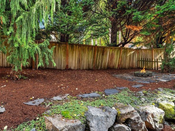 23127 36th Drive SE, Bothell WA 98021