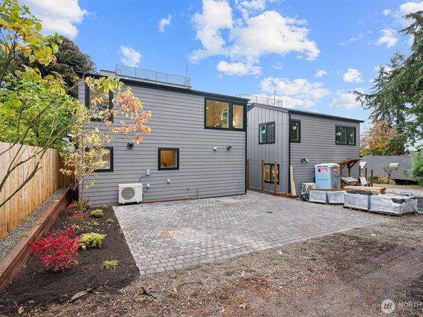 1257 NE 100th Street, Seattle WA 98125