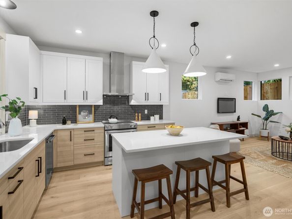 1257 NE 100th Street, Seattle WA 98125