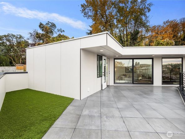 2410 Everett Avenue E, Seattle WA 98102