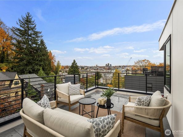 2410 Everett Avenue E, Seattle WA 98102