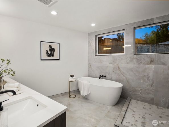 2410 Everett Avenue E, Seattle WA 98102