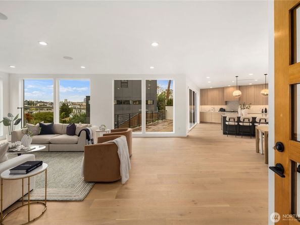 2410 Everett Avenue E, Seattle WA 98102