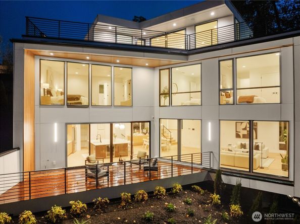 2410 Everett Avenue E, Seattle WA 98102