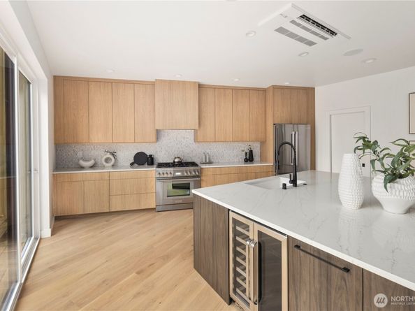 2410 Everett Avenue E, Seattle WA 98102