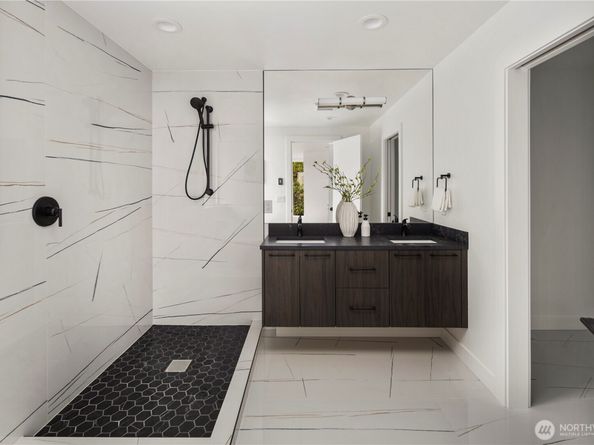 2410 Everett Avenue E, Seattle WA 98102