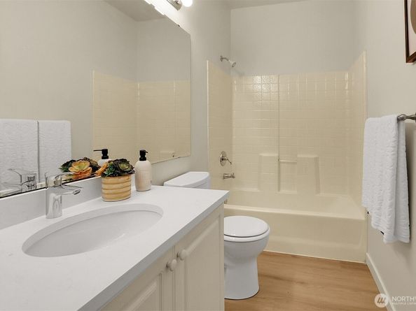 800 96th Avenue NE G102, Lake Stevens WA 98258