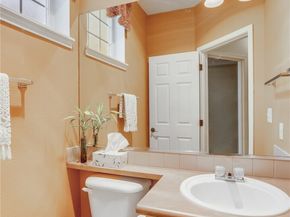 1800 NE 40th Street G5, Renton WA 98056