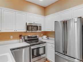 1800 NE 40th Street G5, Renton WA 98056