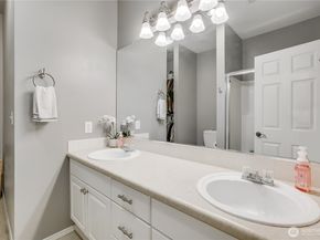 1800 NE 40th Street G5, Renton WA 98056