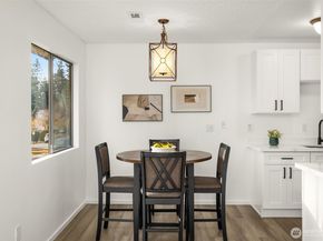 7328 NE 142nd Place 5D, Kirkland WA 98034