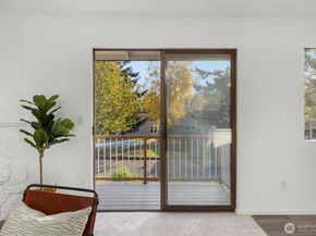 7328 NE 142nd Place 5D, Kirkland WA 98034