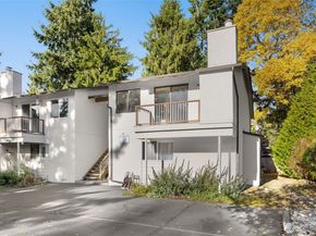 7328 NE 142nd Place 5D, Kirkland WA 98034