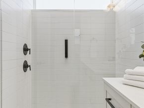 225 24th Avenue, Seattle WA 98122