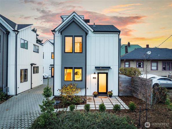 225 24th Avenue, Seattle WA 98122