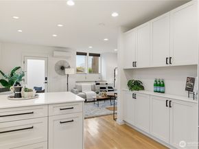 225 24th Avenue, Seattle WA 98122