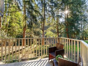 3905 108th Avenue NE B102, Bellevue WA 98004