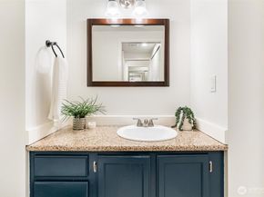 3905 108th Avenue NE B102, Bellevue WA 98004