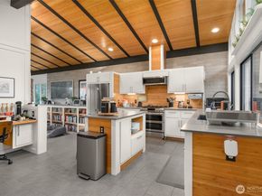 15109 SE 53rd Place, Bellevue WA 98006