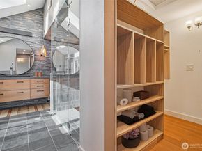 16430 266th Avenue SE, Issaquah WA 98027