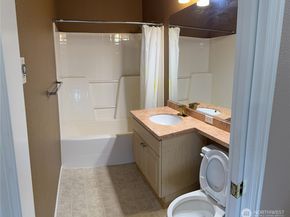 13000 Admiralty Way B201, Everett WA 98204