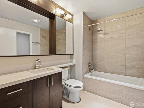 1760 NW 56th Street 311, Seattle WA 98107