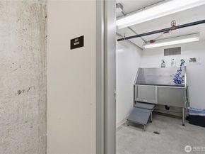 1760 NW 56th Street 311, Seattle WA 98107