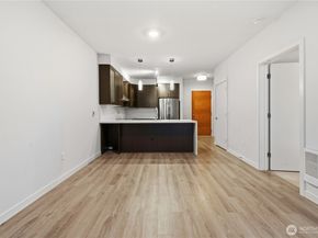 1760 NW 56th Street 311, Seattle WA 98107