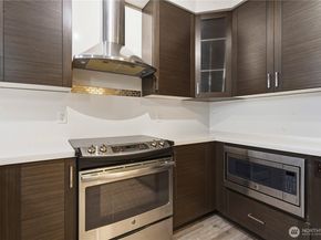 1760 NW 56th Street 311, Seattle WA 98107