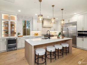 11814 NE 103rd Place, Kirkland WA 98033