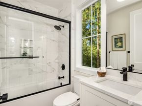 11814 NE 103rd Place, Kirkland WA 98033