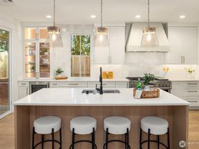 11814 NE 103rd Place, Kirkland WA 98033