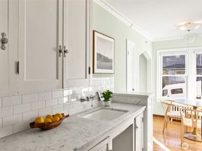 220 W Olympic Place 104, Seattle WA 98119