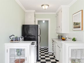 220 W Olympic Place 104, Seattle WA 98119