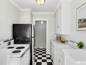 220 W Olympic Place 104, Seattle WA 98119